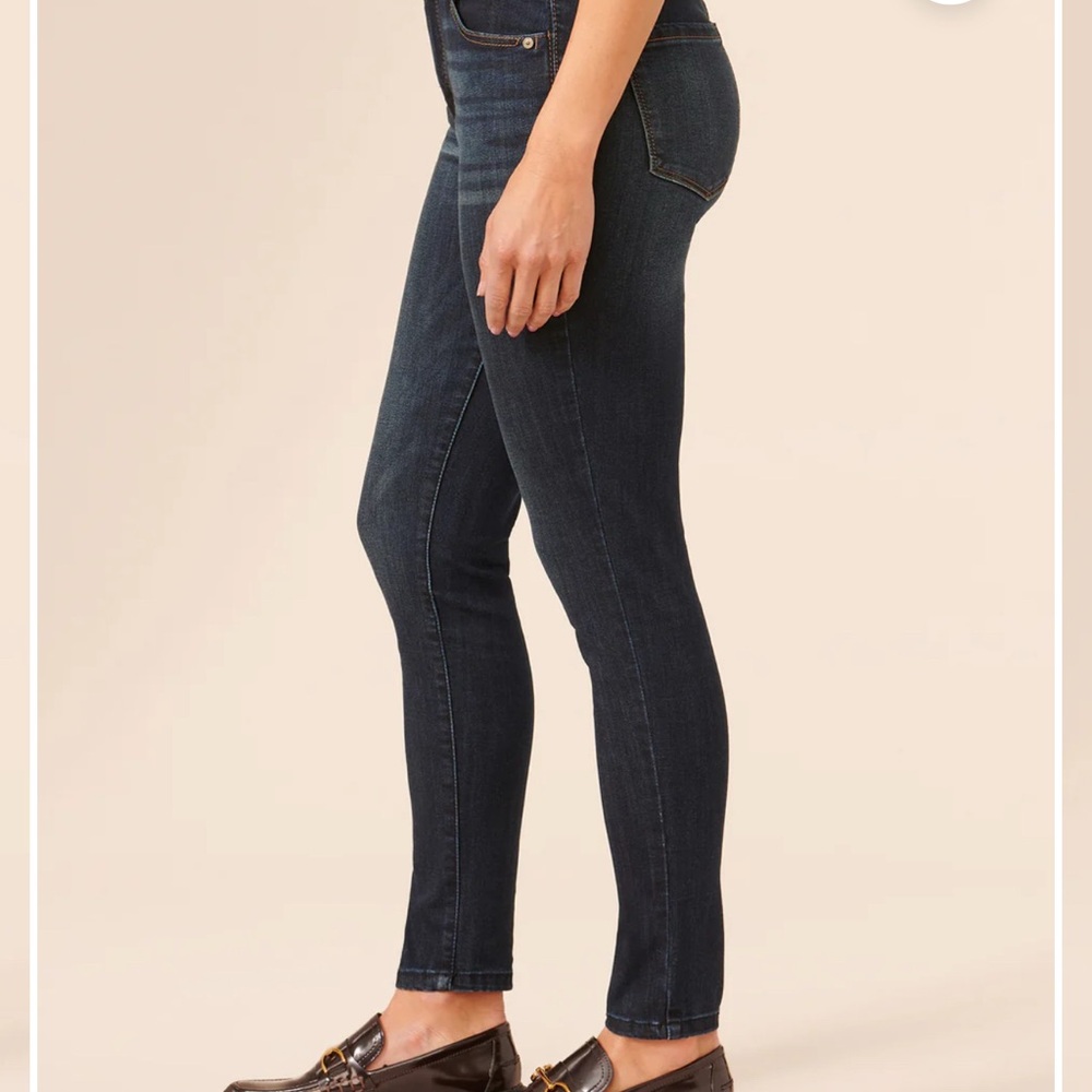 Democracy Ab Technology high waist skinny blue jean
Size 8 - Picture 8 of 10
